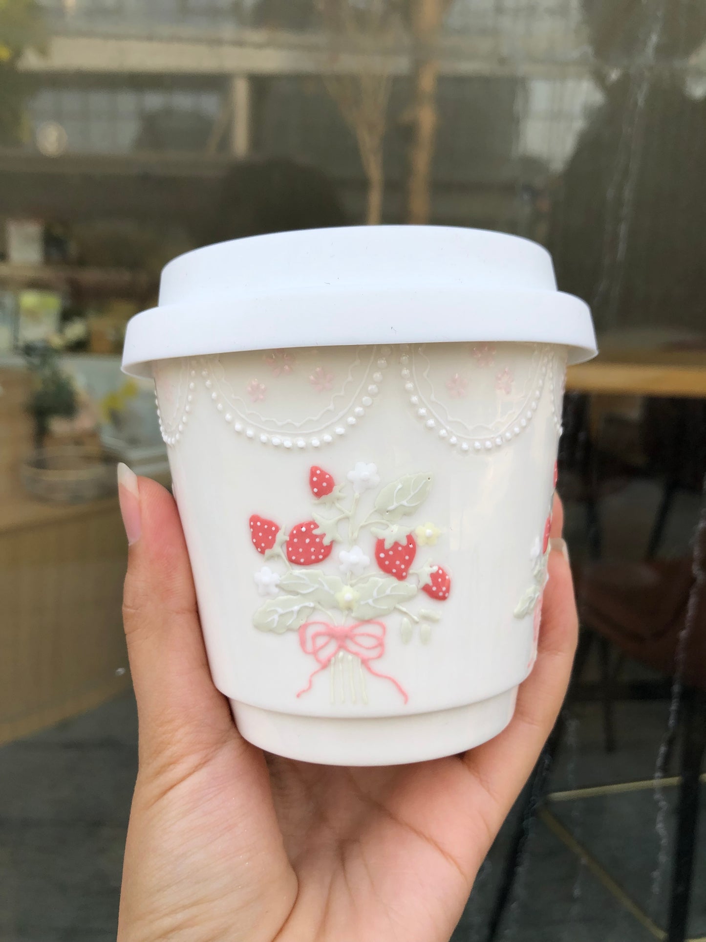 Strawberry Lace Bow Elegance Cup