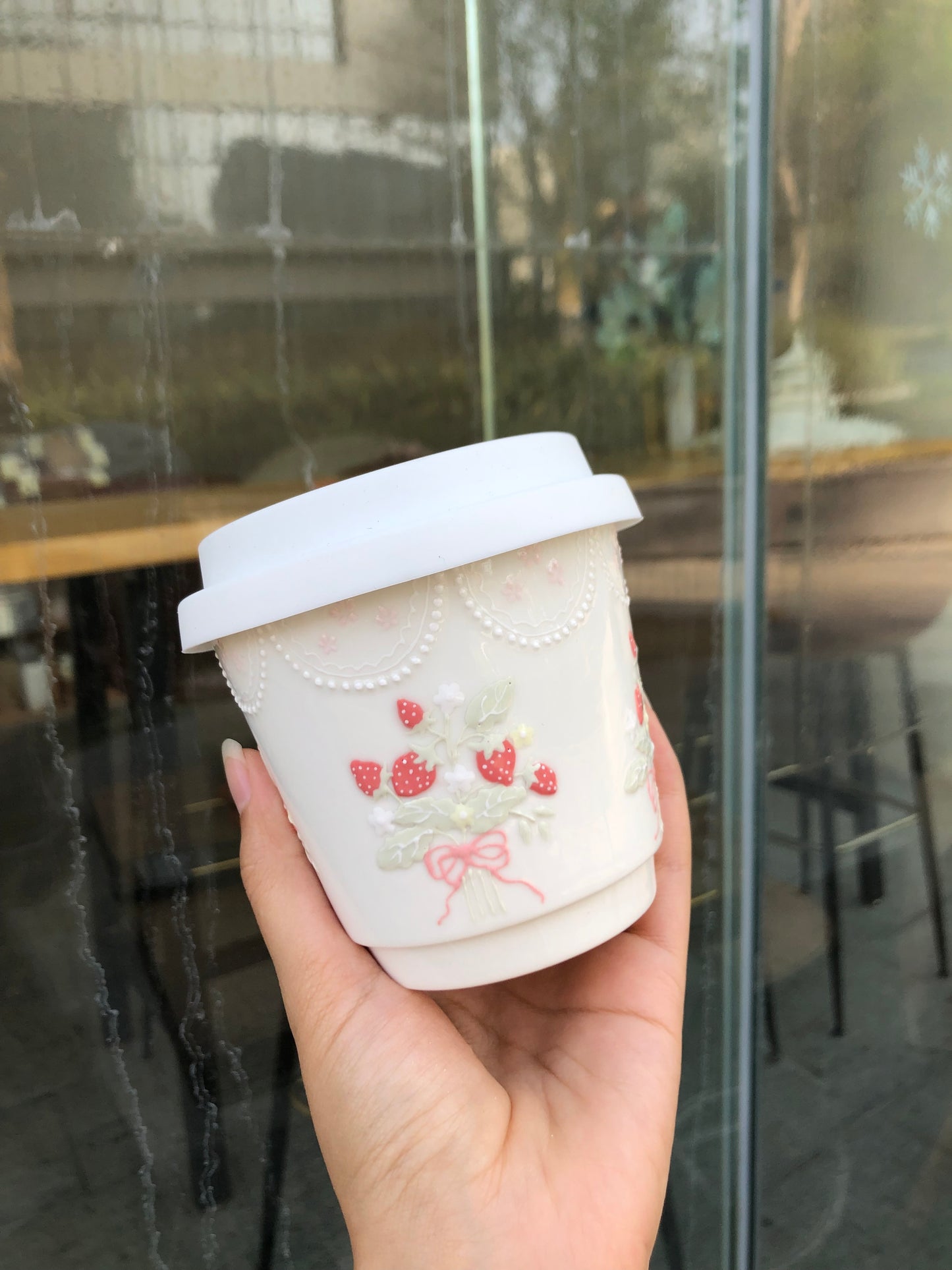 Strawberry Lace Bow Elegance Cup