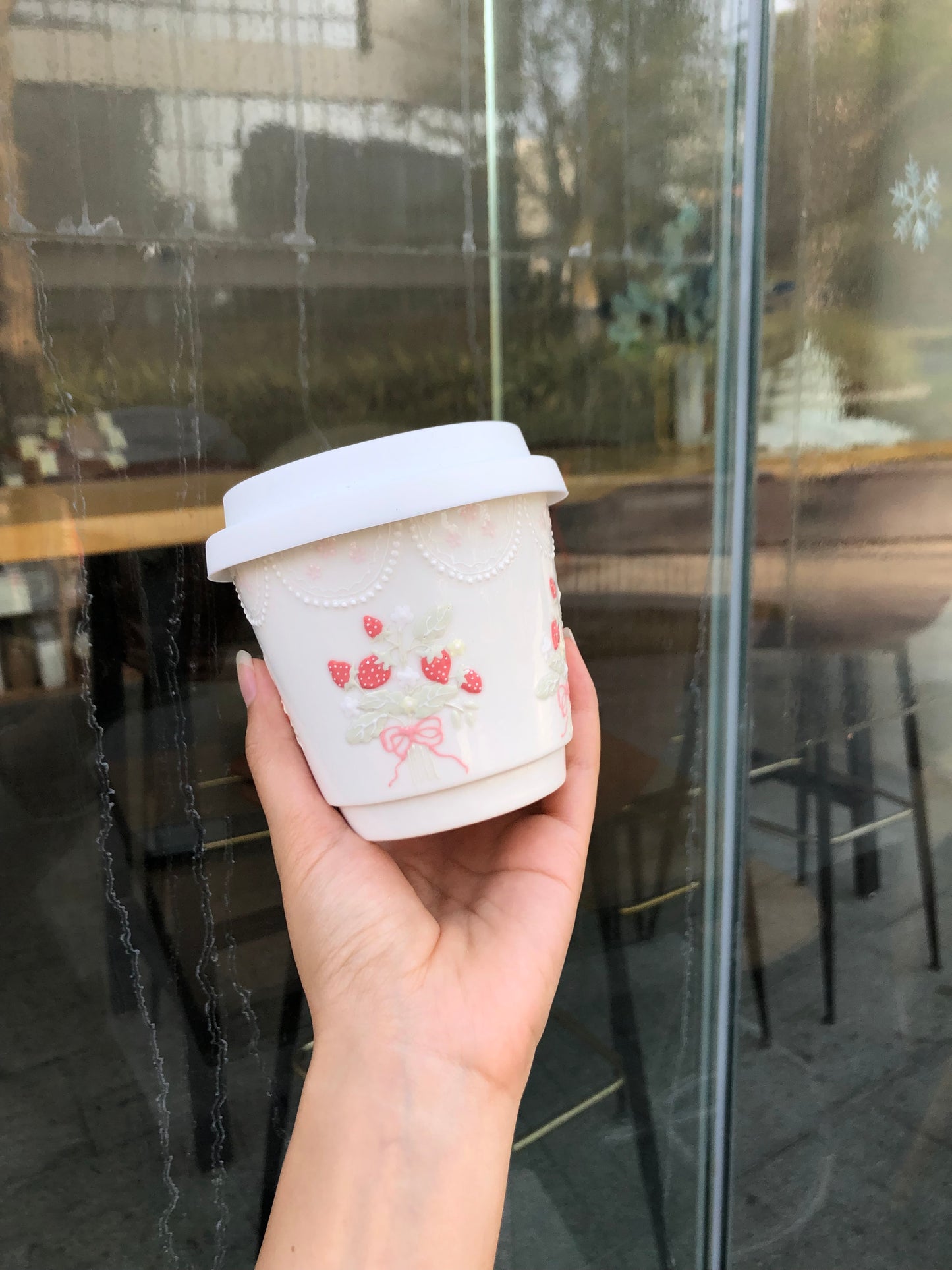 Strawberry Lace Bow Elegance Cup