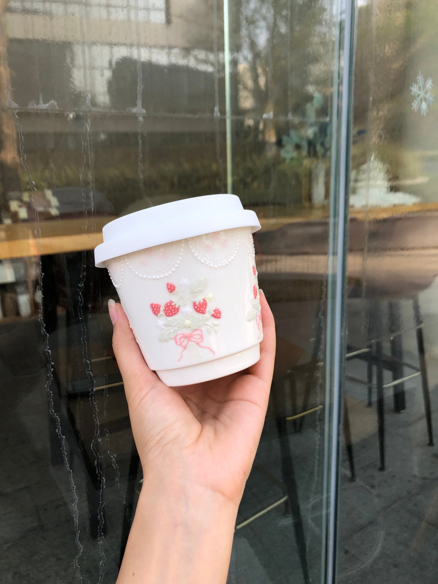Strawberry Lace Bow Elegance Cup