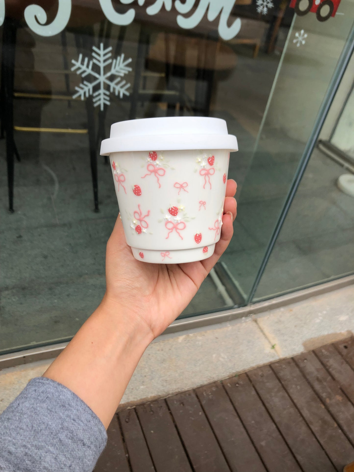 Strawberry Bow Elegance Ceramic Cup